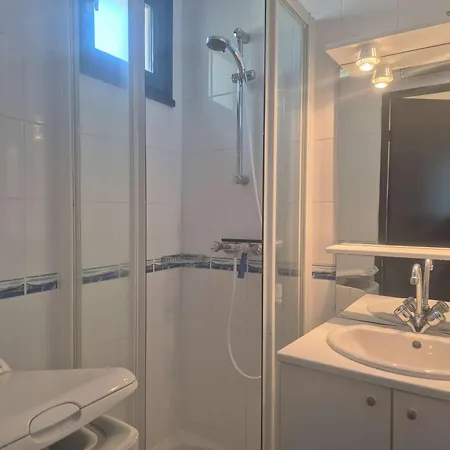 Апартаменты T2 Avec Terrasse Et Parking A 1,3 Km De La - Cap D'agde - Fr-1-249-419 Агд